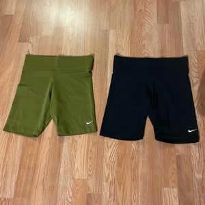 2 pairs Nike activewear high waisted biker shorts: olive green and black🌿